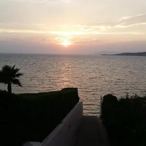 Appartement T2 Terrasse 20m2 Climatisé à 1mn Chrono à Pied De La , Et Sentier Du Littoral Terrasse 20 M2 Vue, Six-Fours-les-Plages